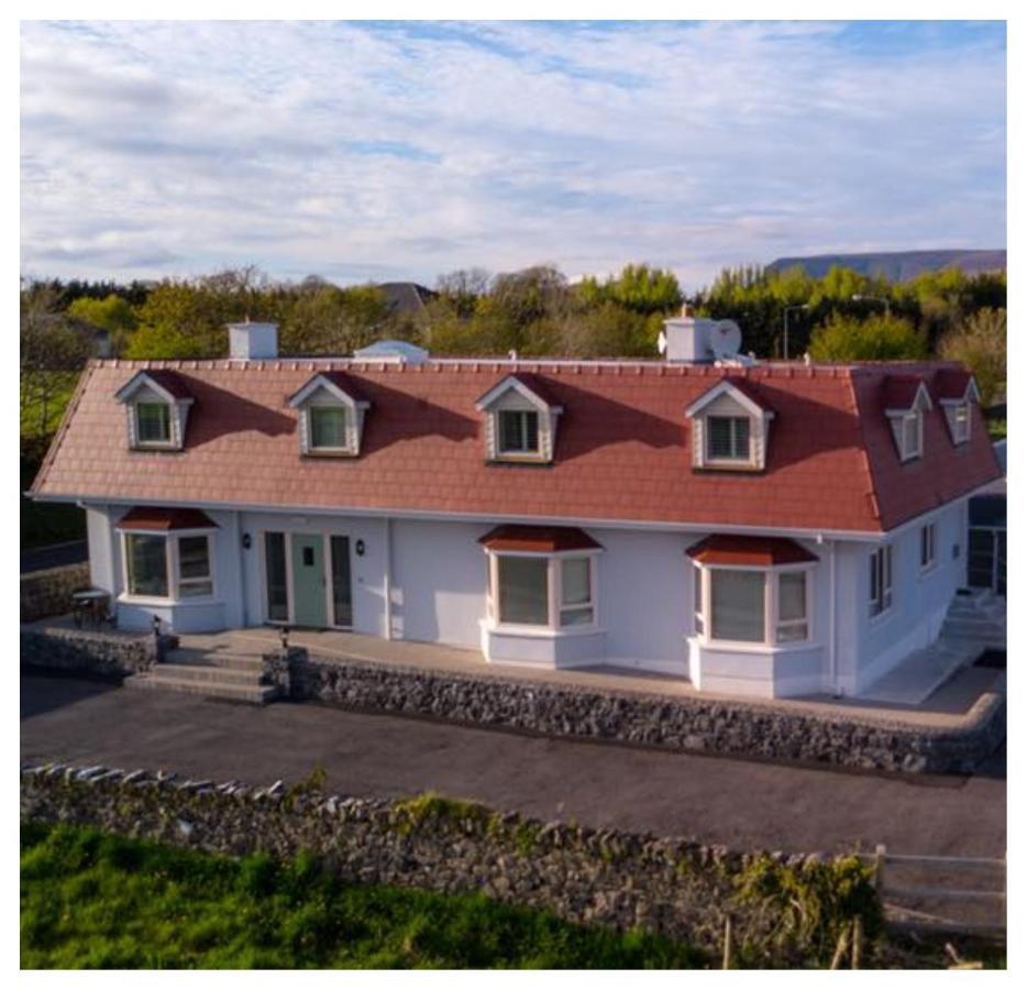 The Red Cottage & Stables 斯莱戈 外观 照片